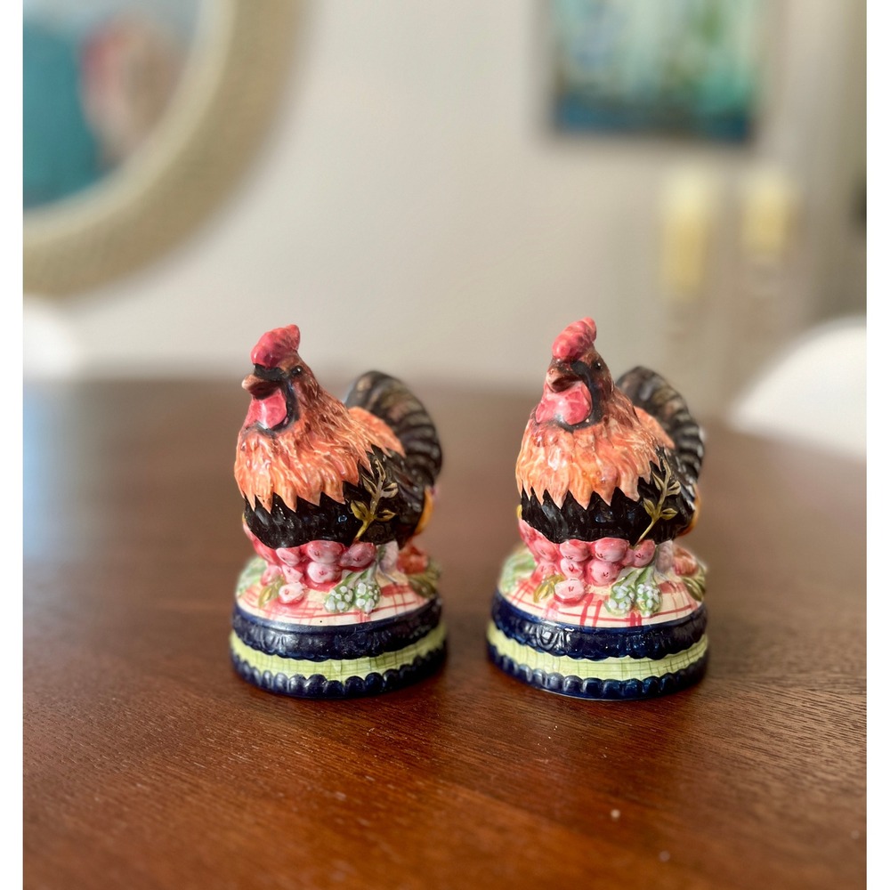Colorful Ceramic Rooster Chicken Salt & Pepper Shakers Farmhouse Country Decor